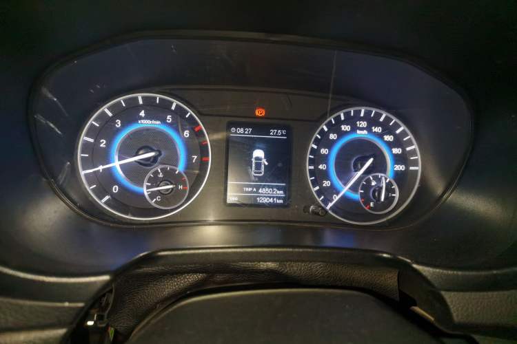 Used Dongfeng Fengon S560 2018 1.8L Manual Comfort 7-Seater Instrument Cluster