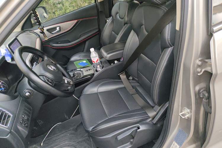 Used Dongfeng Fengon S560 2018 1.8L CVT Elite Model 7 Seats Left Front Seat