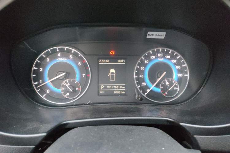 Used Dongfeng Fengon S560 2018 1.8L CVT Elite Model 7 Seats Odometer Close Up
