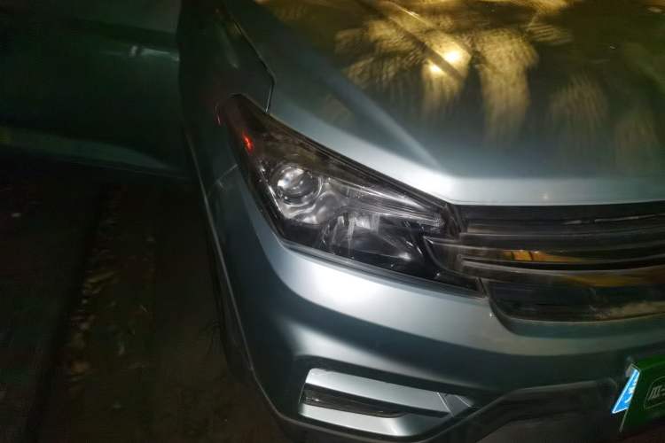 Used Dongfeng Fengon S560 2018 1.8L Manual Comfort 7-Seater Right Front Headlight