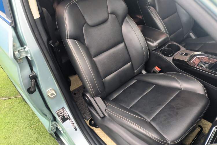 Used Dongfeng Fengon S560 2018 1.8L CVT Prestige Model Right Front Seat