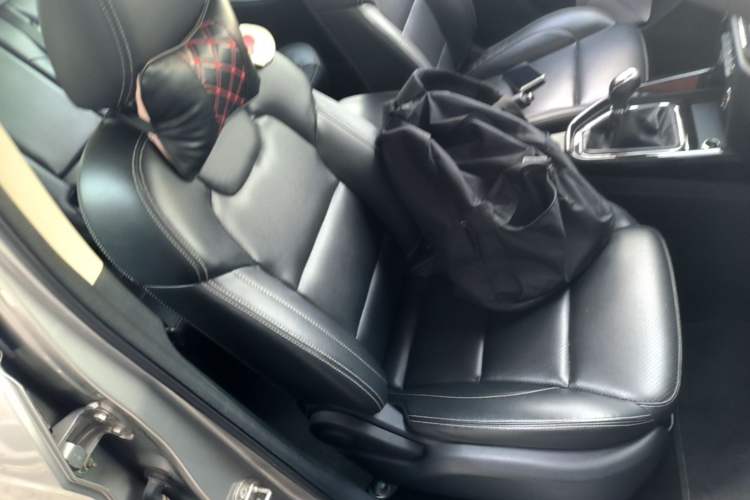 Used Dongfeng Fengon S560 2018 1.8L Manual Urban Model 7 Seats Right Front Seat