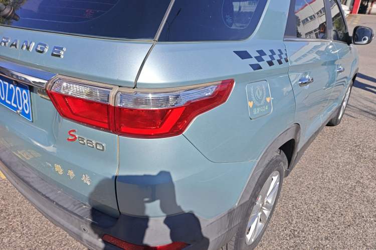 Used Dongfeng Fengon S560 2018 1.8L CVT Elite Model 5 Seats Right Rear Taillight
