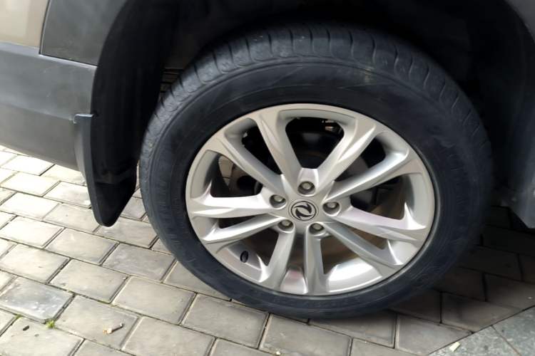 Used Dongfeng Fengon S560 2018 1.8L Manual Urban Model 7 Seats Right Rear Wheel Hub