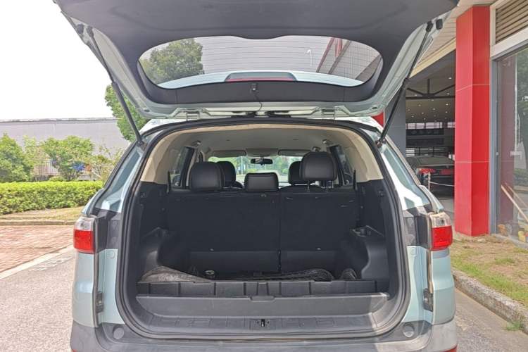 Used Dongfeng Fengon S560 2018 1.8L CVT Elite Model 5 Seats Trunk