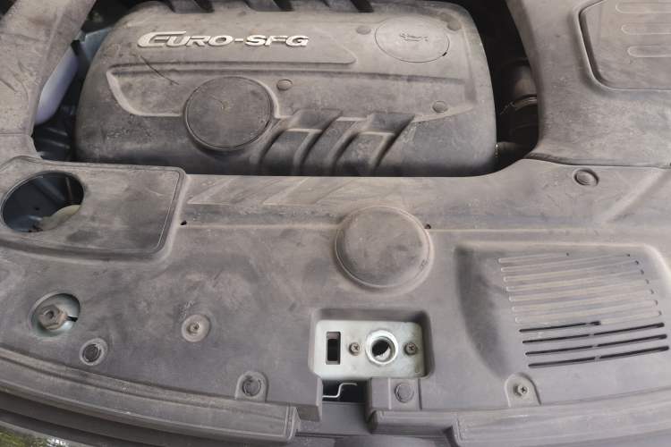 Used Dongfeng Fengon S560 2018 1.8L CVT Urban Model 7 Seats Engine Bay