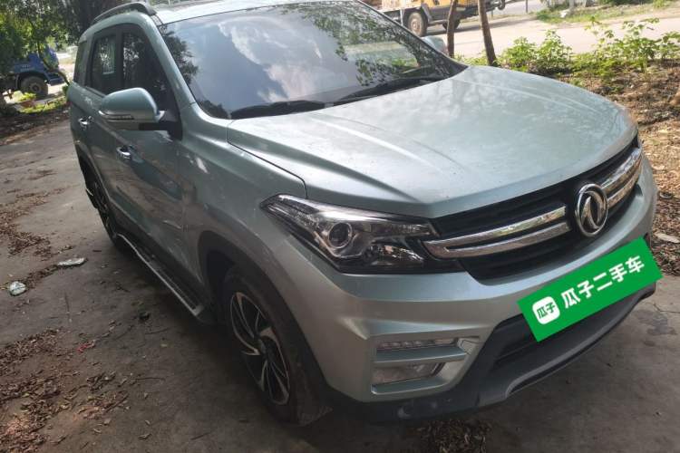 Used Dongfeng Fengon S560 2018 1.8L CVT Urban Model 7 Seats Front Right 45 Deg
