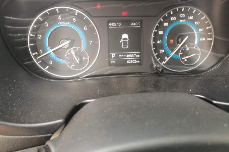 Used Dongfeng Fengon S560 2018 1.8L CVT Urban Model 7 Seats Odometer Close Up