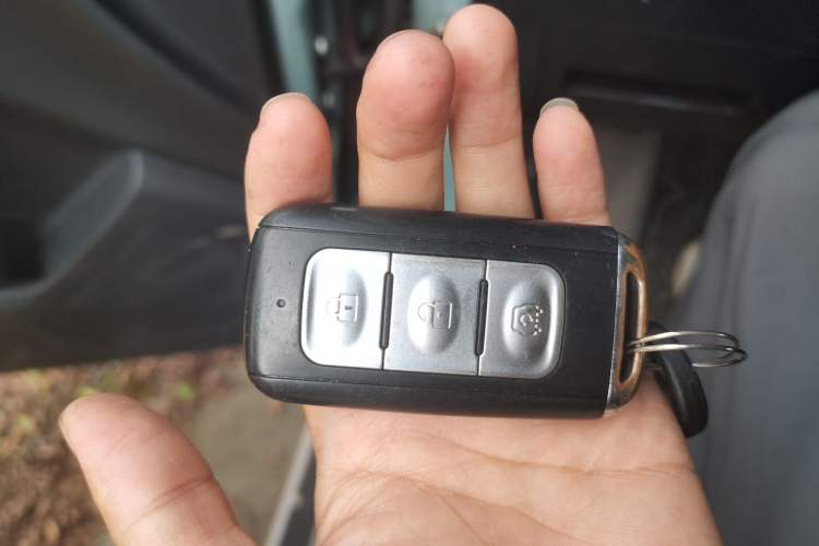 Used Dongfeng Fengon S560 2018 1.8L CVT Urban Model 7 Seats Vehicle Key
