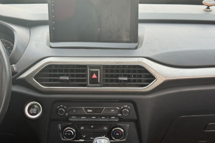 Used Dongfeng Fengon S560 2018 1.8L CVT Prestige Model Audio And AC Panel