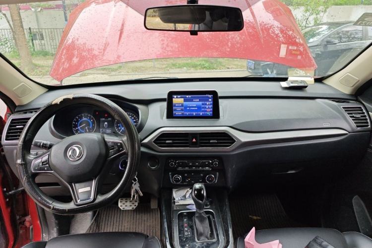 Used Dongfeng Fengon S560 2018 1.8L CVT Elite Model 7 Seats Center Console