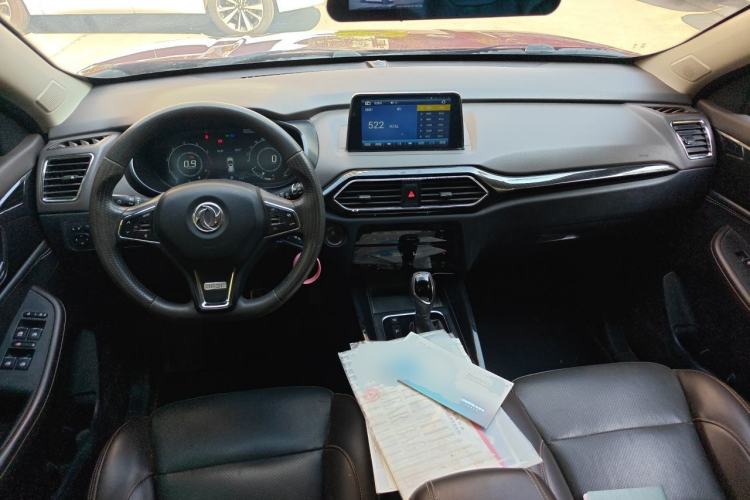 Used Dongfeng Fengon S560 2018 1.8L CVT Comfort Model 7 Seats Center Console