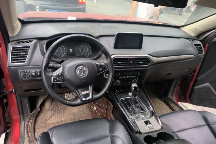 Used Dongfeng Fengon S560 2018 1.8L CVT Urban Model 7 Seats Center Console