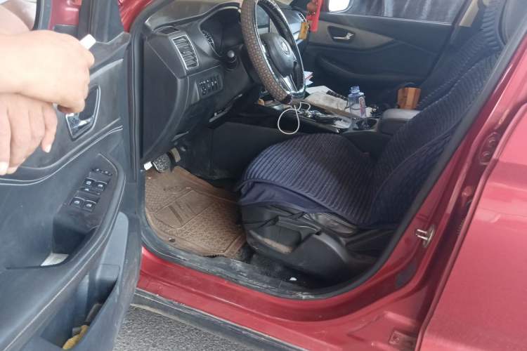 Used Dongfeng Fengon S560 2018 1.8L CVT Prestige Model Driver Seat