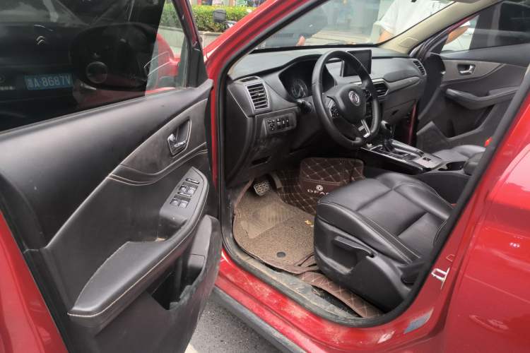 Used Dongfeng Fengon S560 2018 1.8L CVT Urban Model 7 Seats Driver Seat