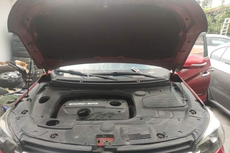 Used Dongfeng Fengon S560 2018 1.8L CVT Prestige Model Engine Bay