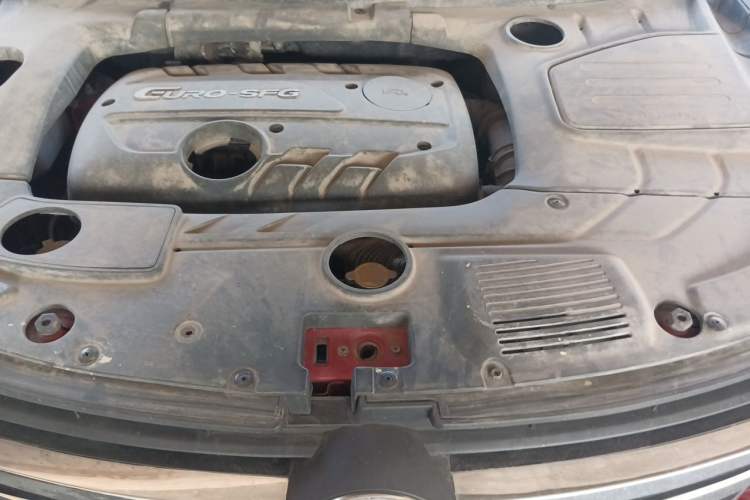 Used Dongfeng Fengon S560 2018 1.8L CVT Prestige Model Engine Bay