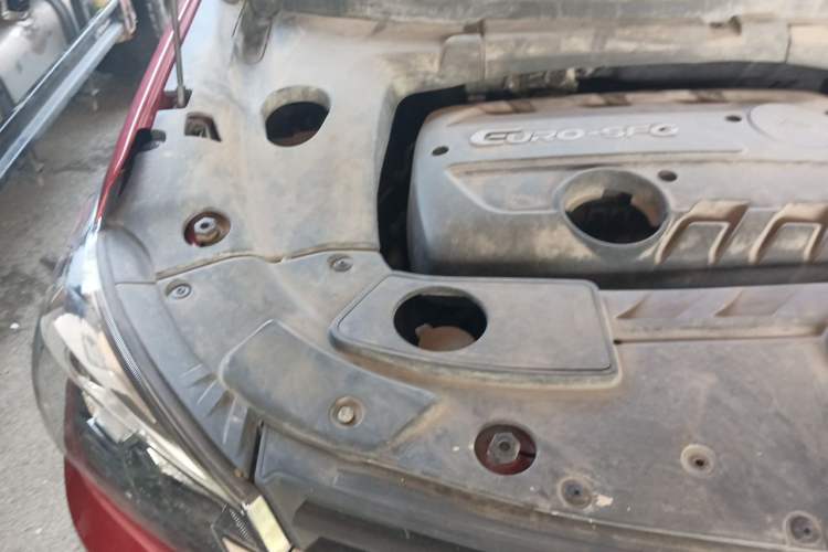 Used Dongfeng Fengon S560 2018 1.8L CVT Prestige Model Engine Bay Right