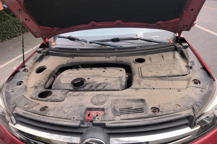 Used Dongfeng Fengon S560 2018 1.8L CVT Urban Model 7 Seats Engine Bay
