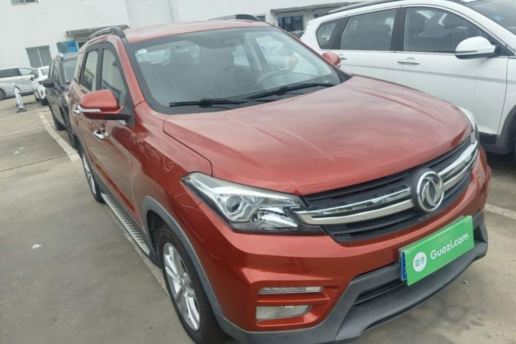 Used Dongfeng Fengon S560 2018 1.8L CVT Elite Model 7 Seats Front Right 45 Deg