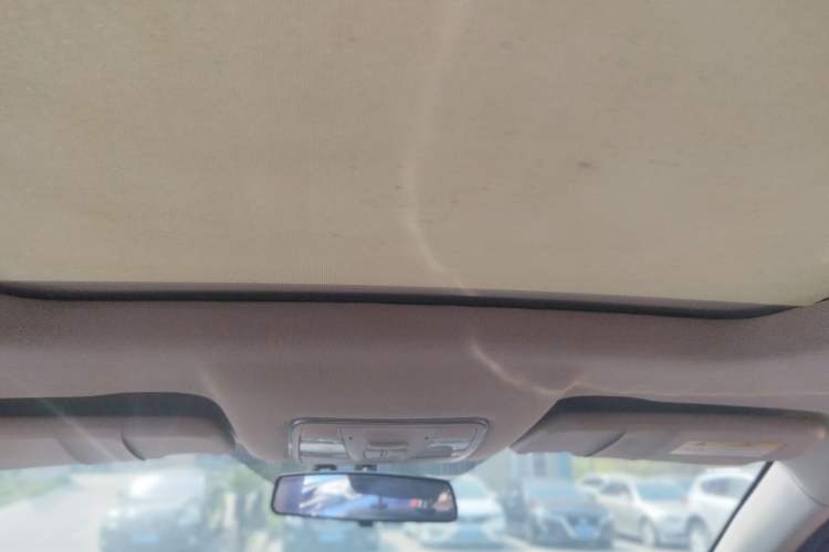 Used Dongfeng Fengon S560 2018 1.8L CVT Smart Connect 7-Seater Headliner