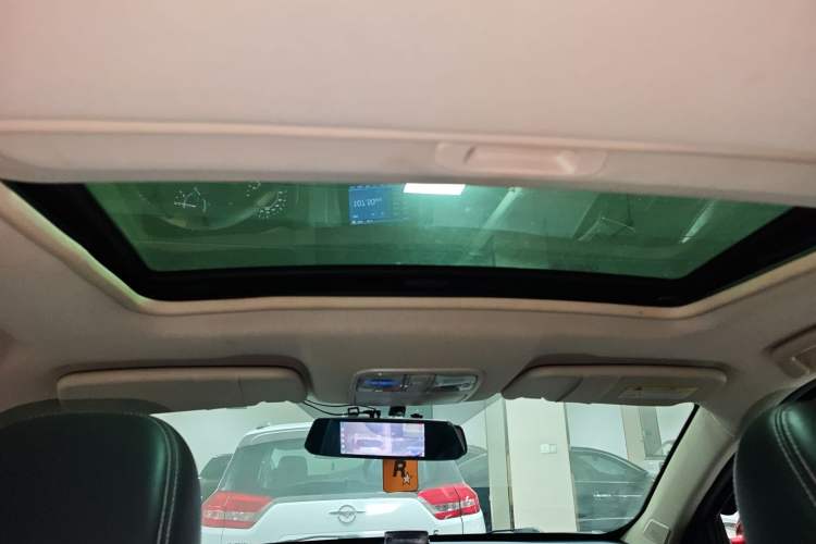 Used Dongfeng Fengon S560 2018 1.8L Manual Comfort 7-Seater Headliner