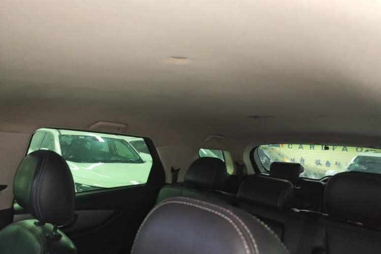 Used Dongfeng Fengon S560 2018 1.8L CVT Elite Model 7 Seats Headliner