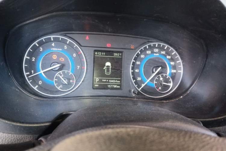 Used Dongfeng Fengon S560 2018 1.8L CVT Prestige Model Instrument Cluster
