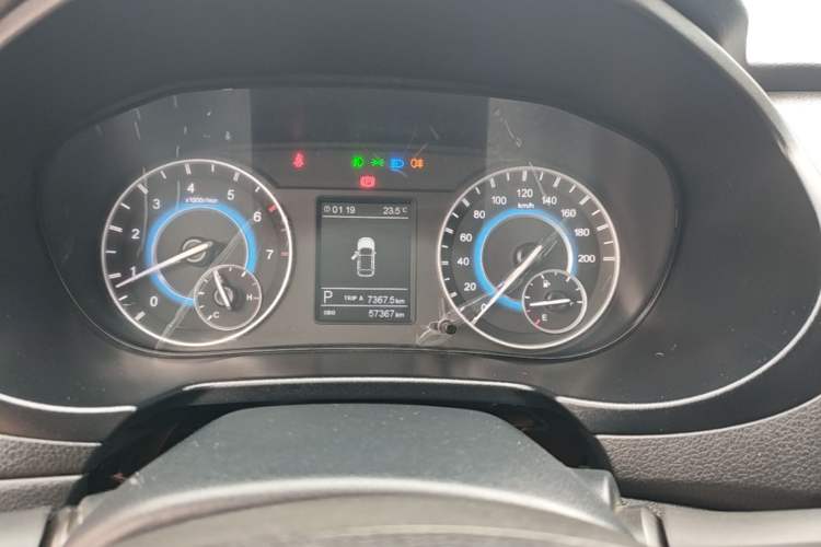 Used Dongfeng Fengon S560 2018 1.8L CVT Elite Model 7 Seats Instrument Cluster