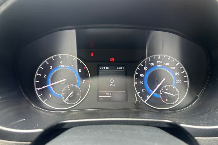 Used Dongfeng Fengon S560 2018 1.8L Manual Urban Model 7 Seats Instrument Cluster