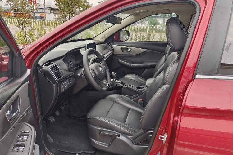 Used Dongfeng Fengon S560 2018 1.8L Manual Comfort 7-Seater Interior 7