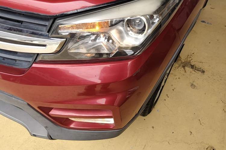 Used Dongfeng Fengon S560 2018 1.8L CVT Elite Model 7 Seats Left Front Headlight