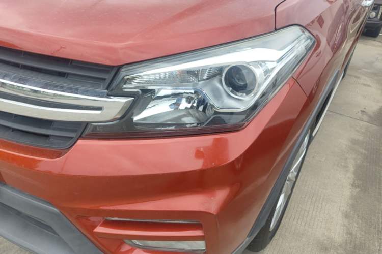 Used Dongfeng Fengon S560 2018 1.8L CVT Elite Model 7 Seats Left Front Headlight