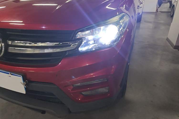 Used Dongfeng Fengon S560 2018 1.8L CVT Elite Model 7 Seats Left Front Headlight