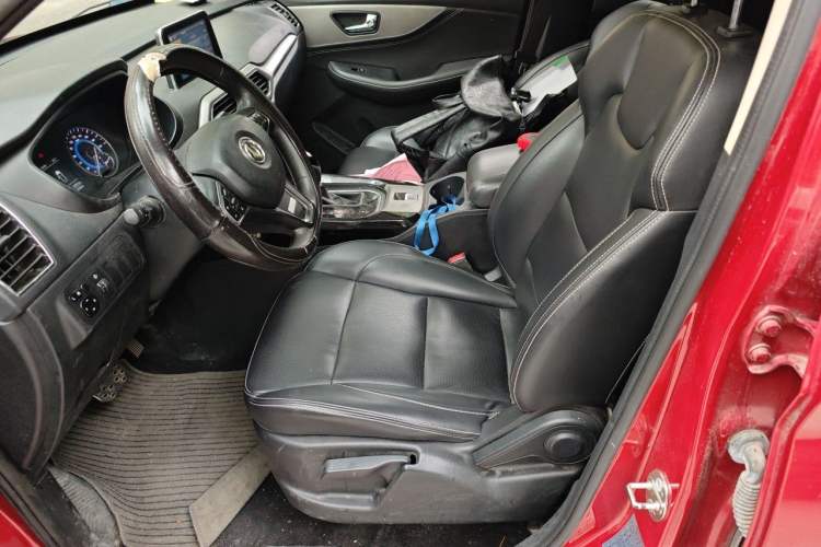 Used Dongfeng Fengon S560 2018 1.8L CVT Elite Model 7 Seats Left Front Seat