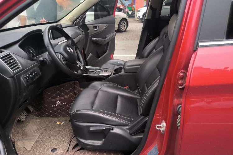 Used Dongfeng Fengon S560 2018 1.8L CVT Urban Model 7 Seats Left Front Seat