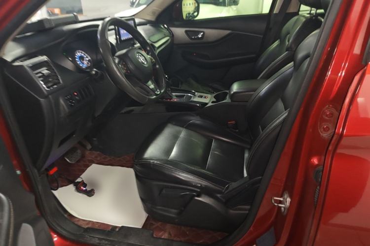 Used Dongfeng Fengon S560 2018 1.8L CVT Elite Model 7 Seats Left Front Seat