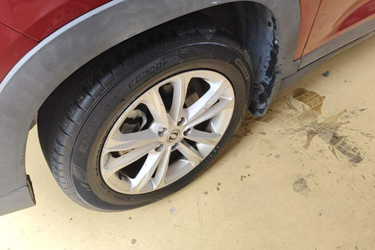 Used Dongfeng Fengon S560 2018 1.8L CVT Elite Model 7 Seats Left Front Wheel Hub