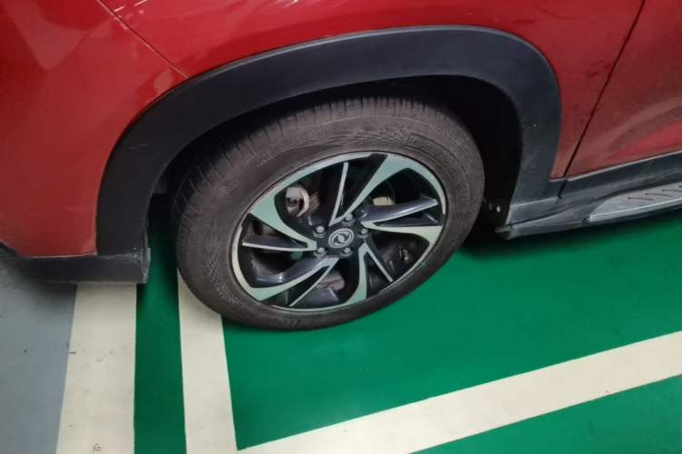 Used Dongfeng Fengon S560 2018 1.8L CVT Prestige Model Left Front Wheel Hub