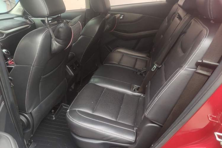 Used Dongfeng Fengon S560 2018 1.8L CVT Prestige Model Left Rear Seat