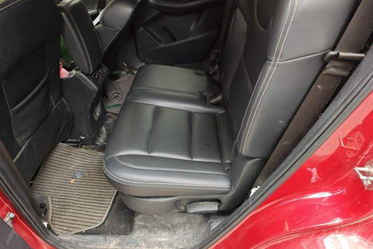 Used Dongfeng Fengon S560 2018 1.8L CVT Elite Model 7 Seats Left Rear Seat