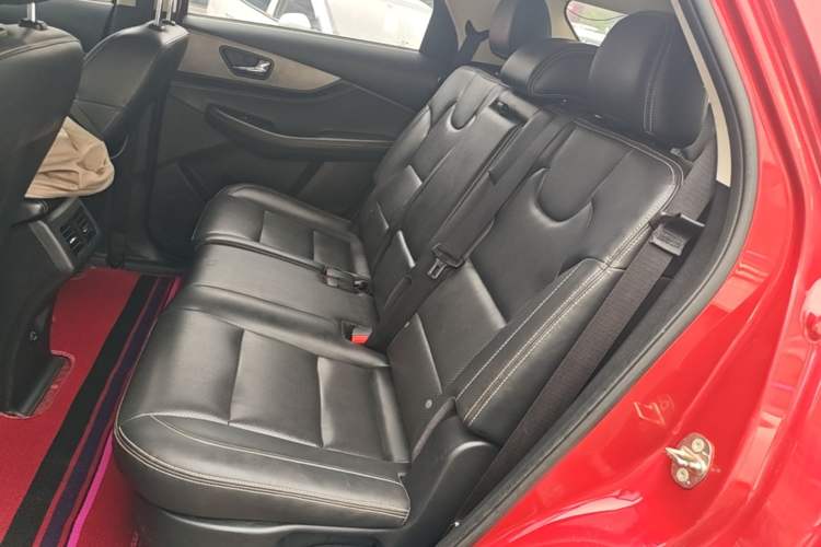 Used Dongfeng Fengon S560 2018 1.8L CVT Elite Model 7 Seats Left Rear Seat