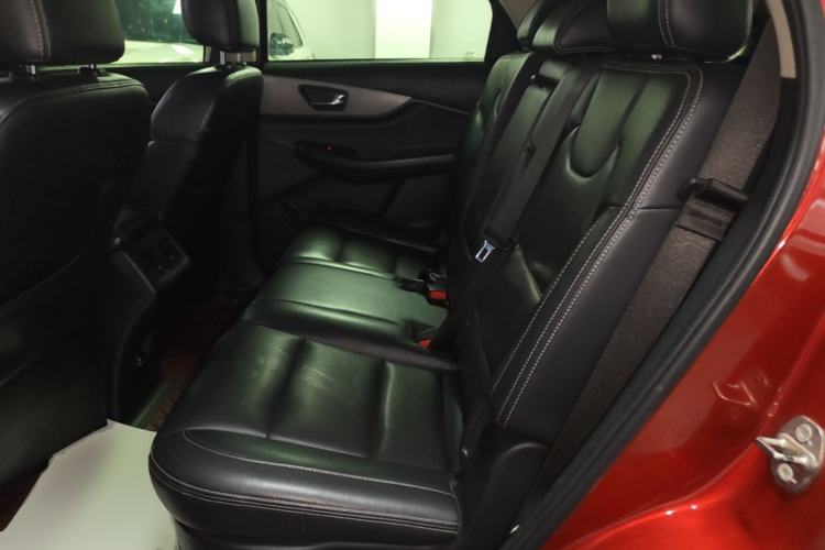 Used Dongfeng Fengon S560 2018 1.8L CVT Elite Model 7 Seats Left Rear Seat