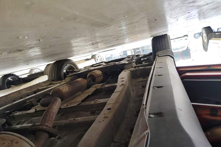 Used Dongfeng Fengon S560 2018 1.8L CVT Elite Model 7 Seats Left Side Sill