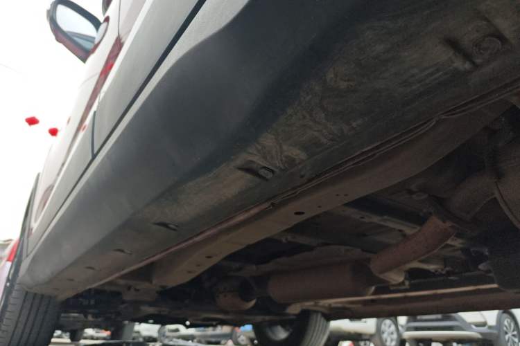 Used Dongfeng Fengon S560 2018 1.8L CVT Smart Connect 7-Seater Left Side Sill