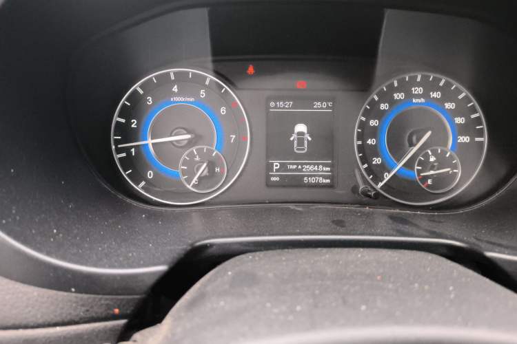 Used Dongfeng Fengon S560 2018 1.8L CVT Urban Model 7 Seats Odometer Close Up