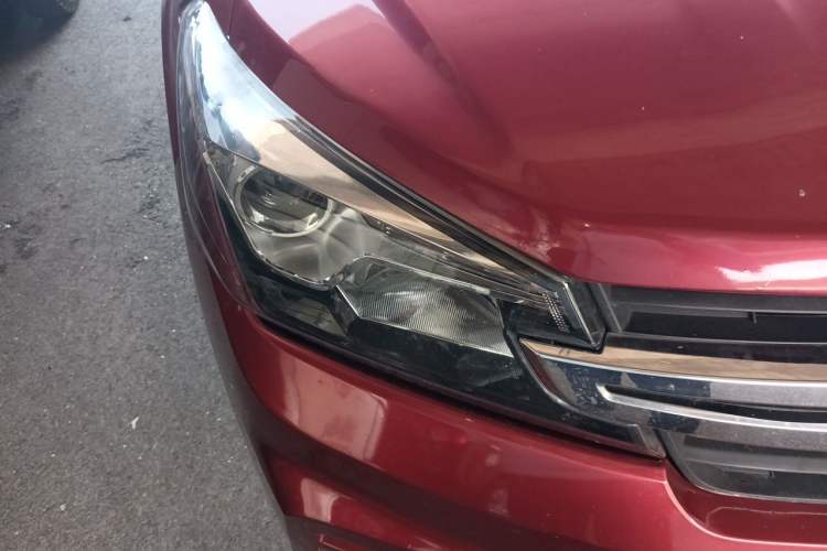 Used Dongfeng Fengon S560 2018 1.8L CVT Prestige Model Right Front Headlight