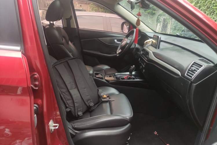 Used Dongfeng Fengon S560 2018 1.8L CVT Prestige Model Right Front Seat