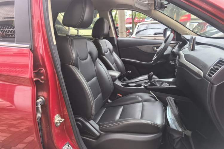 Used Dongfeng Fengon S560 2018 1.8L Manual Urban Model 7 Seats Right Front Seat
