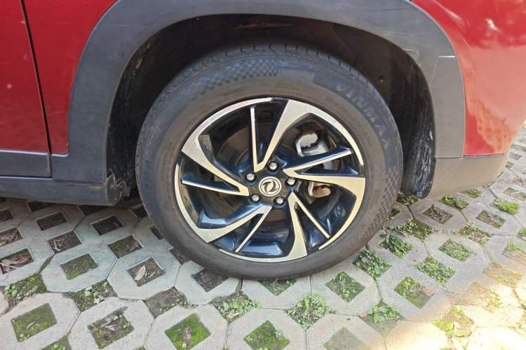 Used Dongfeng Fengon S560 2018 1.8L CVT Comfort Model 7 Seats Right Front Wheel Hub